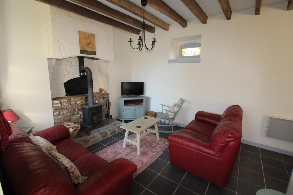 La Petite Jeusseliniere Villa Larchamp Dış mekan fotoğraf