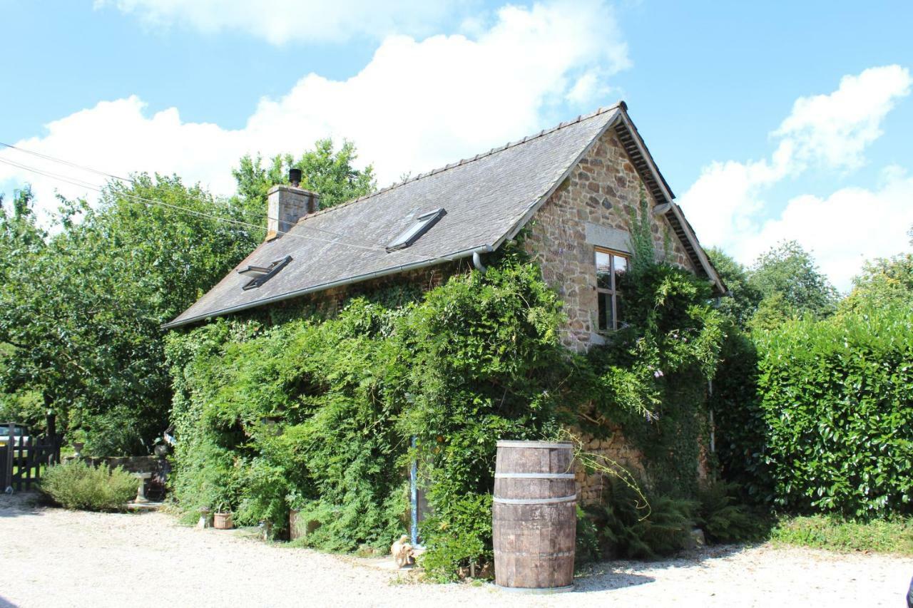 La Petite Jeusseliniere Villa Larchamp Dış mekan fotoğraf
